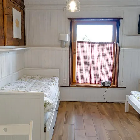 Nad Jeziorem W Karwiku Проживание в семье