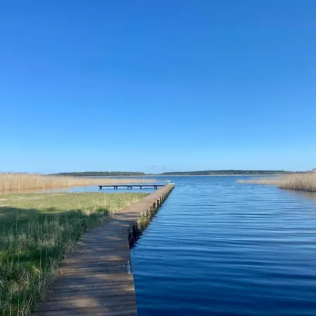 Nad Jeziorem W Karwiku Rum i privatbostad *
