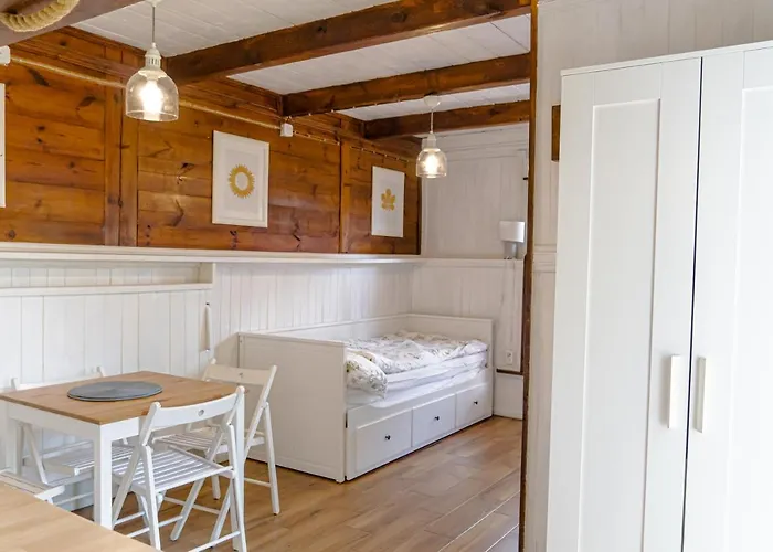 Nad Jeziorem W Karwiku Rum i privatbostad